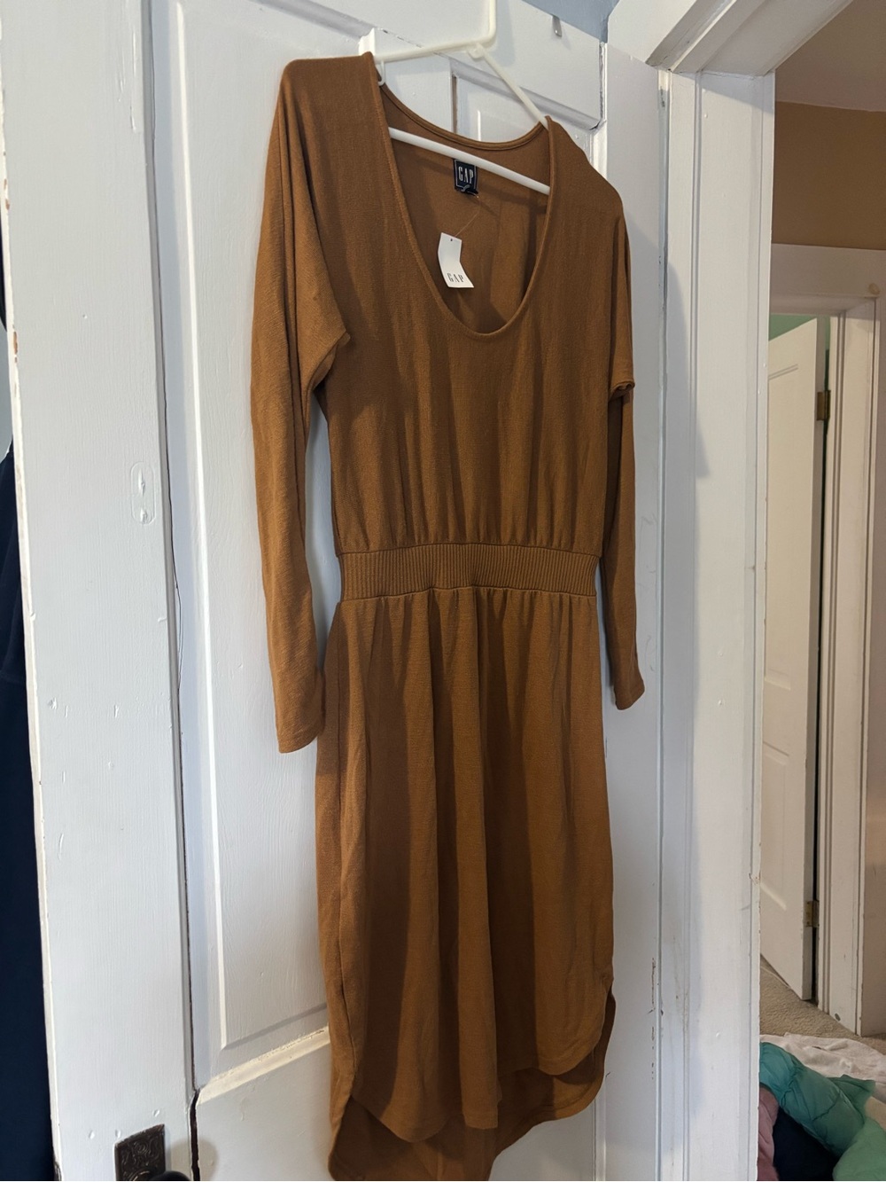 GAP Women's Long Sleeve Camel Brown Scoop-Neck Knit Dress